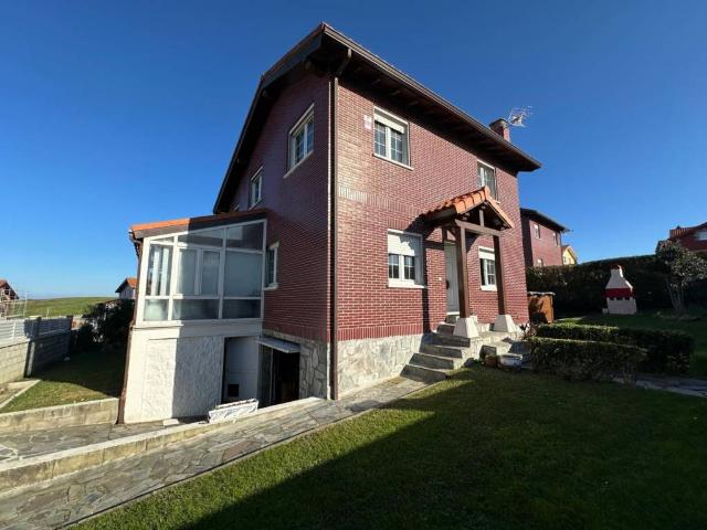 Casa en venta en Bareyo, Cantabria