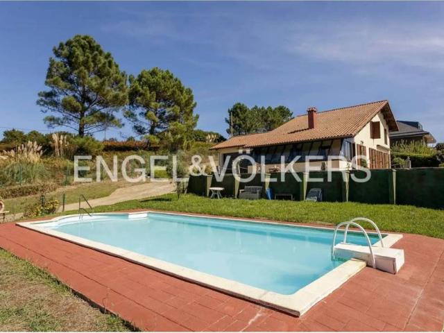 Casa en venta en Barrika, Guipúzcoa