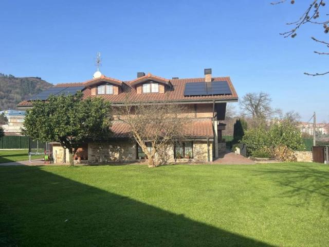 Casa en venta en Basauri, Guipúzcoa