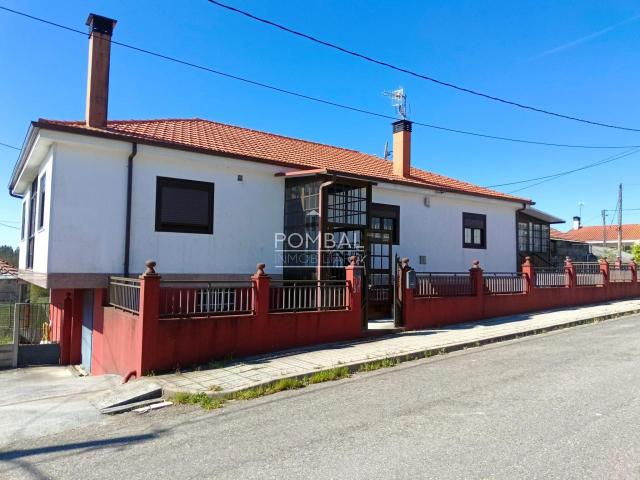 Casa en venta en O Carballiño, Galicia