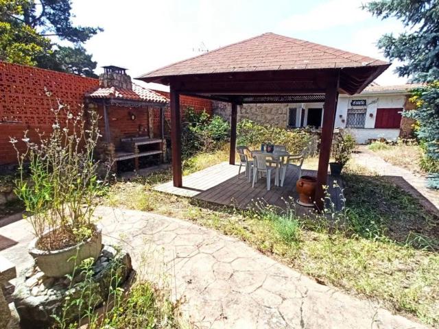 Casa en venta en Becerril De La Sierra