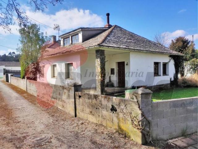 Casa en venta en Begonte