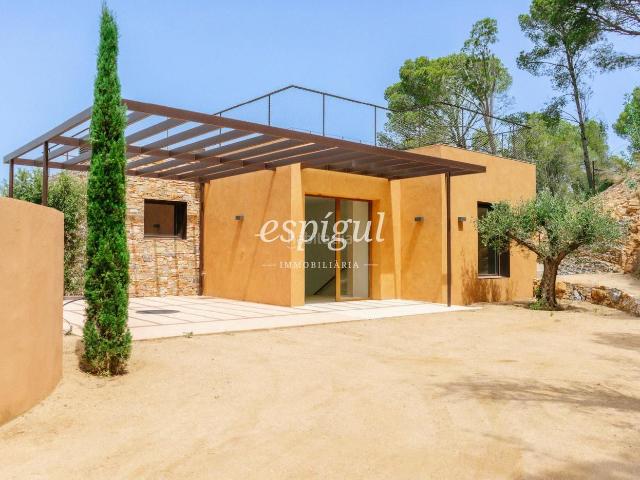 Casa en venta en Begur, S'Antiga