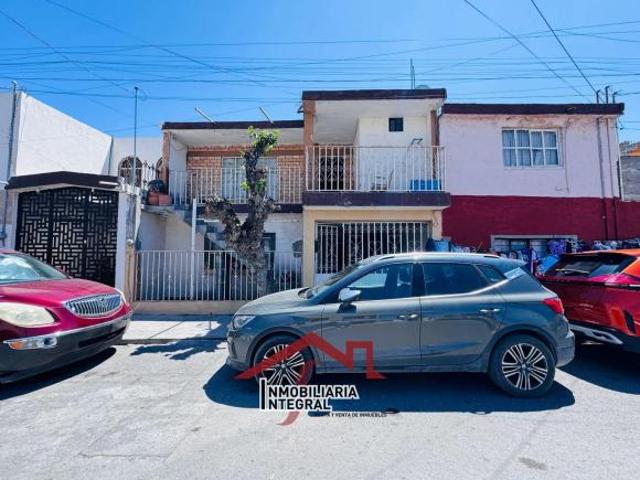 CASA EN VENTA EN BELLAVISTA AL SUR DE SALTILLO