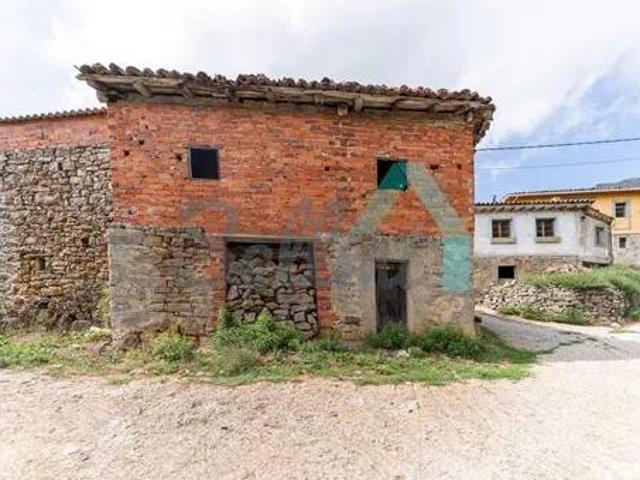 Casa en venta en Belmonte de Miranda, Asturias / Asturies