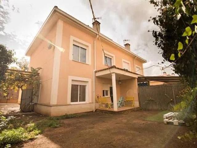 Casa en venta en Belmonte De Tajo, Madrid