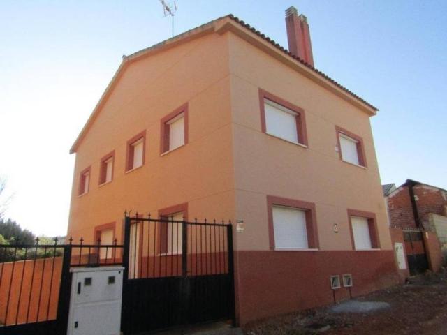 Casa en venta en Belmonte De Tajo, Madrid