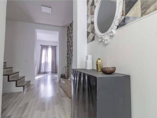 Casa en venta en Benacazón, Andalucía