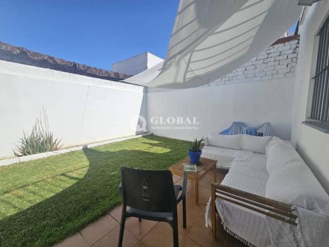 Casa en venta en Benacazón, Andalucía