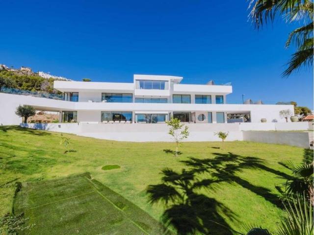 Casa en venta en La Perla-Torremuelle, Costa del Sol Occidental