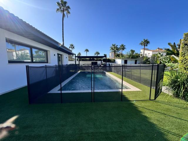 Casa en venta en La Sierrezuela, Costa del Sol Occidental