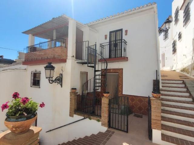 Casa en venta en Benamargosa