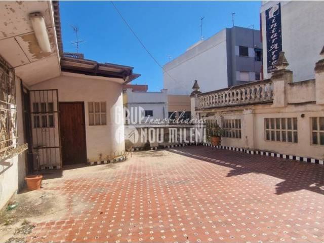 Casa en venta en Benetússer, València / Valencia