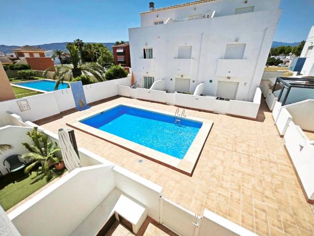 Casa en venta en Beniarbeig