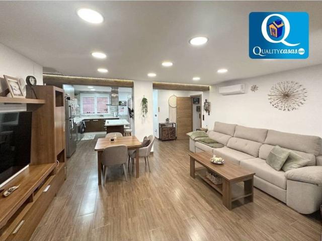 Casa en venta en Beniarrés