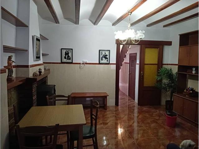 Casa en venta en Beniarrés, Alicante
