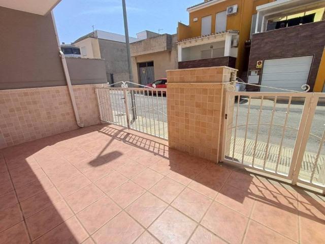 Casa en venta en Beniflà, València / Valencia
