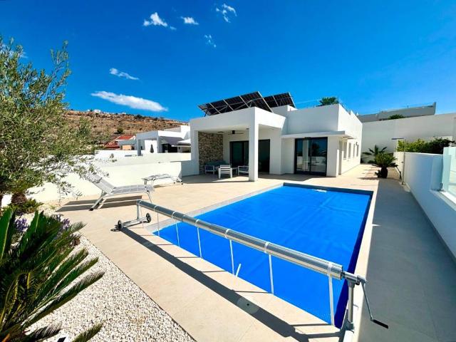 Casa en venta en Benijófar, Valencia