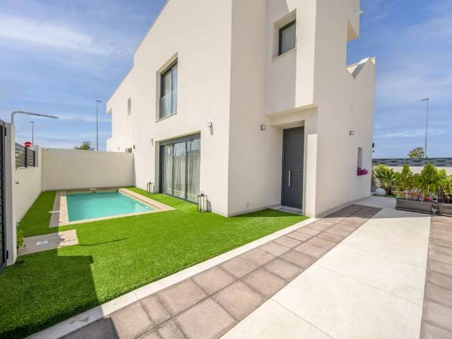 Casa en venta en Benijófar, Valencia