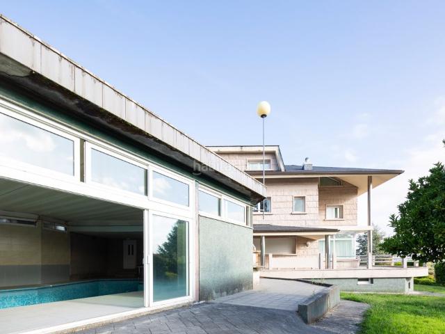 Casa en venta en Bergondo, A Coruña
