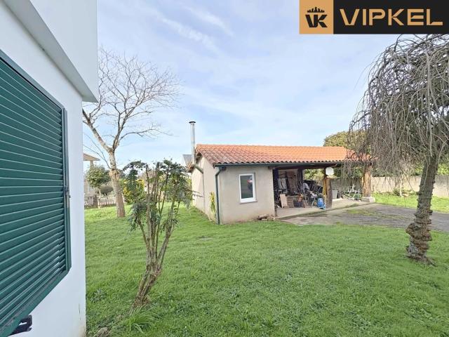 Casa en venta en Bergondo, A Coruña