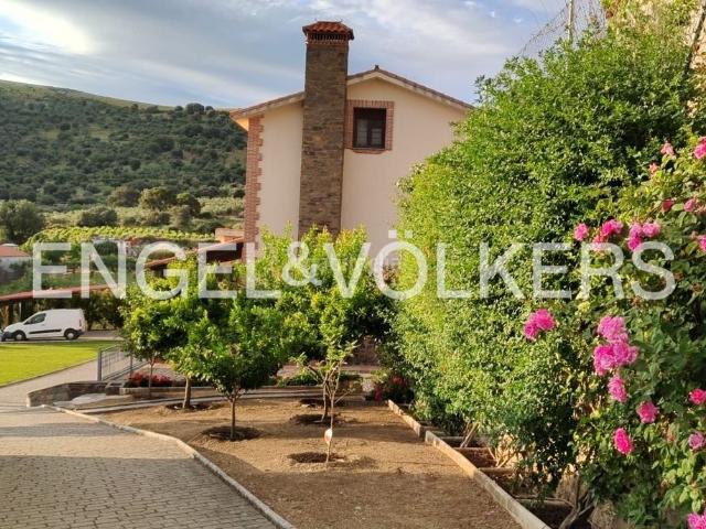 Casa en venta en Berzocana, Extremadura