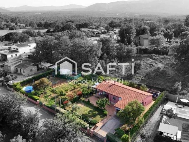 Casa en venta en Bescanó