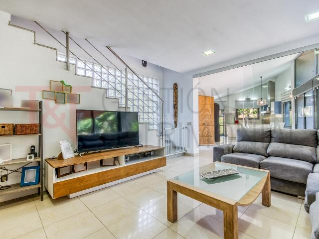 Casa en venta en Bescanó