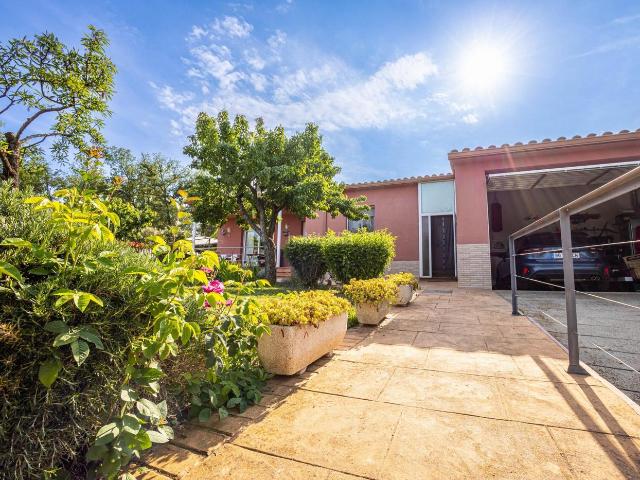 Casa en venta en Bescanó, Mas Llunes