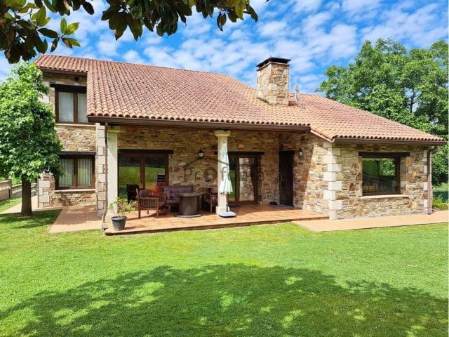 Casa en venta en Betanzos, Galicia