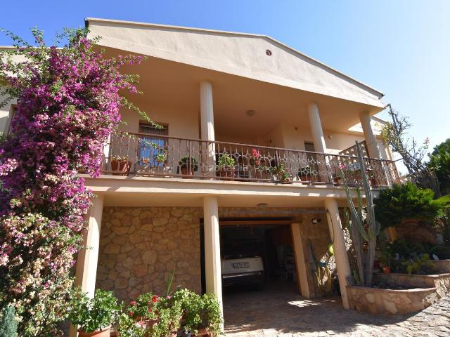 Casa en venta en La Bisbal D'empordà