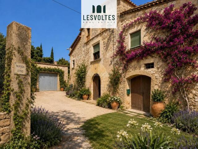 Casa en venta en Castell d'Empordà, Baix Empordà