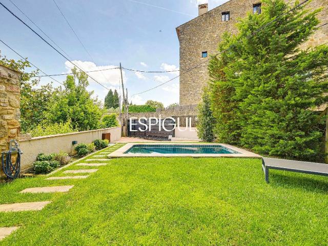 Casa en venta en Castell d'Empordà, Baix Empordà