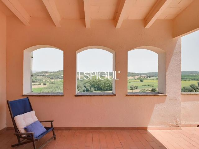 Casa en venta en Castell d'Empordà, Baix Empordà