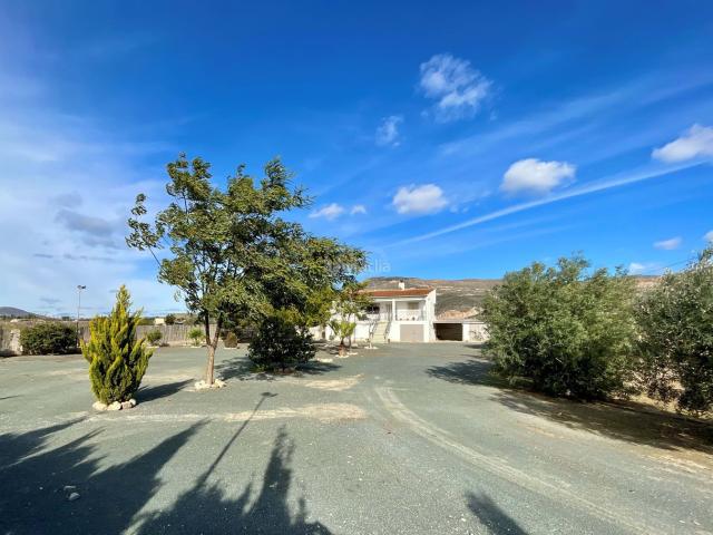 Casa en venta en Tollos, Vega Alta del Segura