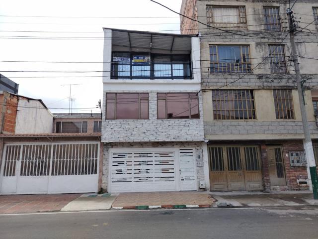 Casa en venta en Villa de Los Alpes, Bogotá