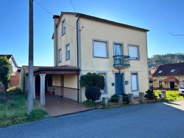 Casa en venta en Boiro