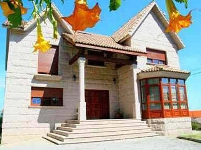 Casa en venta en Boiro