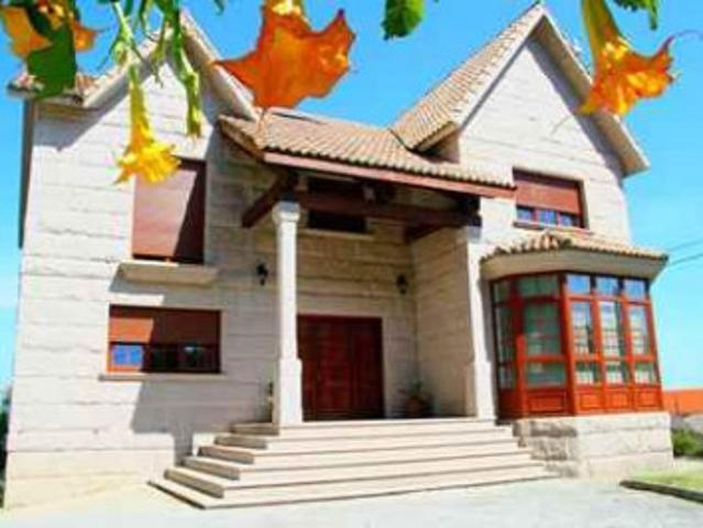 Casa en venta en Boiro