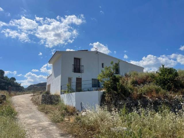 Casa en venta en Bolulla