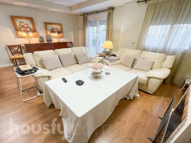 Casa en venta en Bormujos, Andalucía