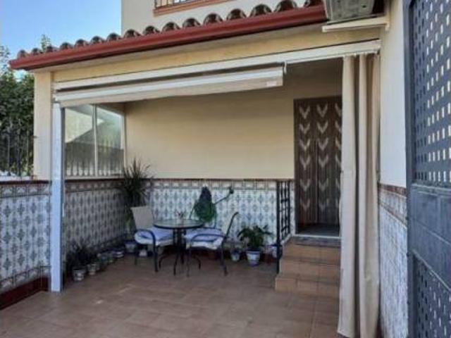 Casa en venta en Brenes, Sevilla