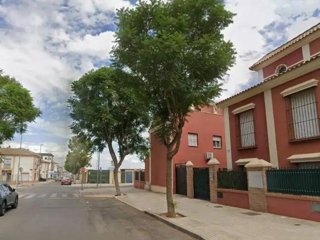 Casa en venta en Brenes, Sevilla