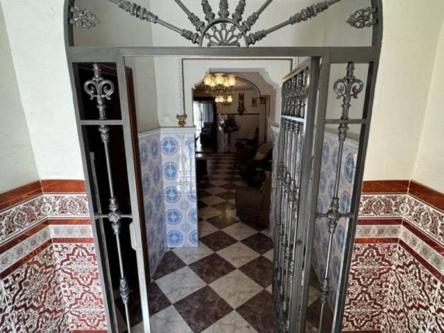 Casa en venta en Brenes, Andalucía