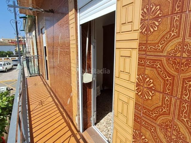 Casa en venta en Brenes, Andalucía