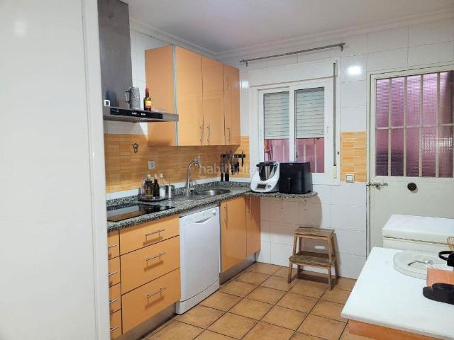 Casa en venta en Brenes, Andalucía