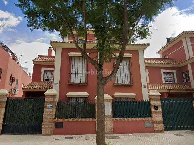 Casa en venta en Brenes, Andalucía