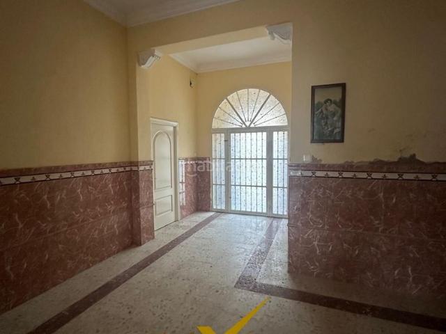Casa en venta en Brenes, Andalucía
