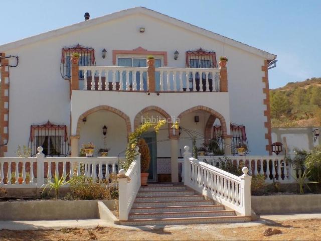 Casa en venta en El Burgo