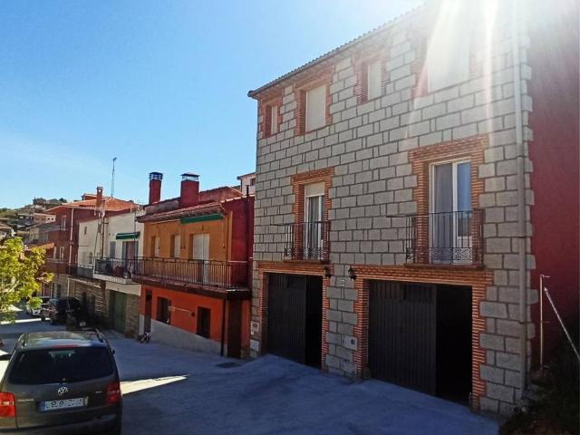 Casa en venta en Burgohondo